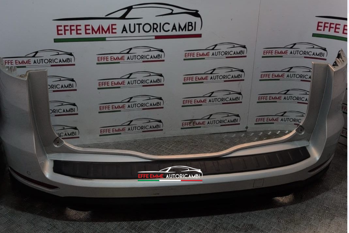 PARAURTI POSTERIORE SMAX S-MAX MODELLO 7 POSTI COLORE ARGENTO