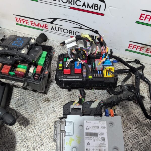 KIT CENTRALINE PEUGEOT 2008 SIGLA MOTORE YH01 CHIAVE KEILLESS FUSIBILIERA CANNE STERZO CONSOLLE CENTRALE CENTRALINA MOTORE BODY COMPUTER