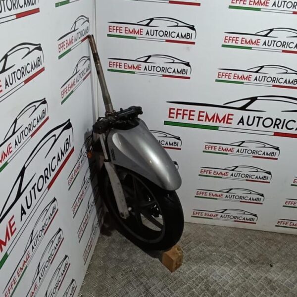 FORCELLA COMPLETA DI RUOTA HONDA SH300 I prima serie