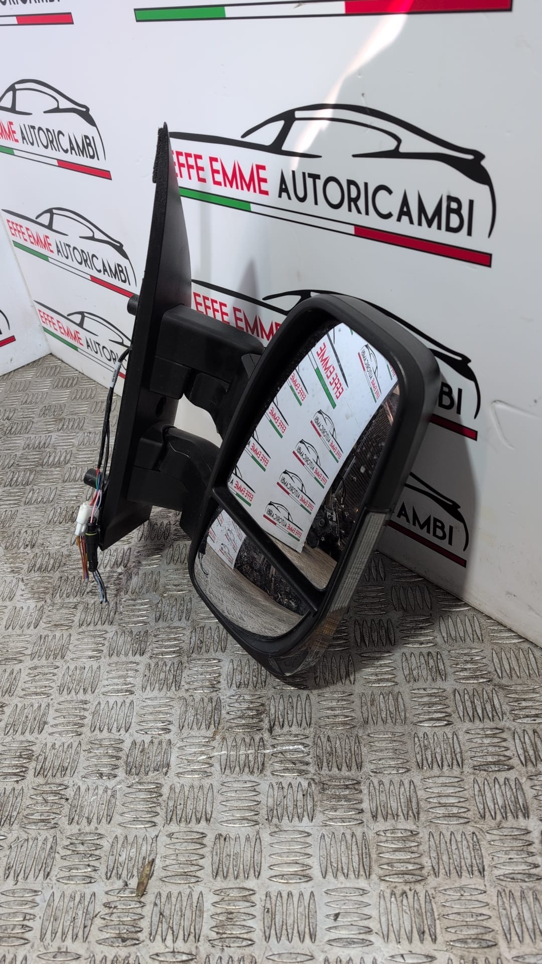 SPECCHIO SPECCHIETTO RETROVISORE DX DESTRO IVECO DAILY 35/C anno 2023