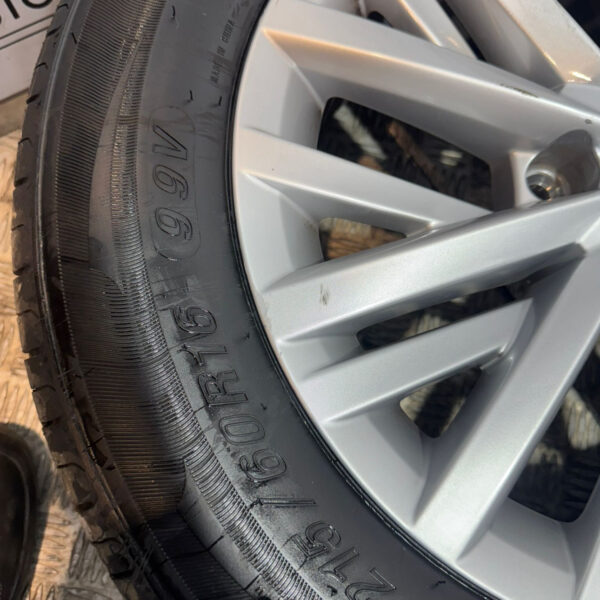 CERCHI E GOMME VOLKSWAGEN 215 60 16 dot 07/24 gomme al 90%