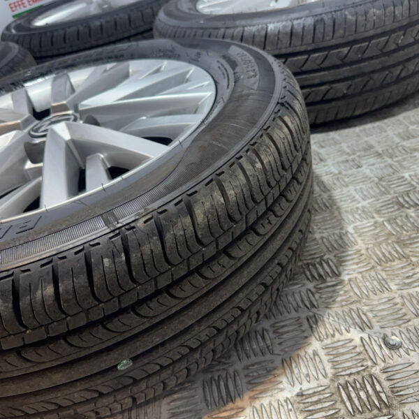 CERCHI E GOMME VOLKSWAGEN 215 60 16 dot 07/24 gomme al 90%