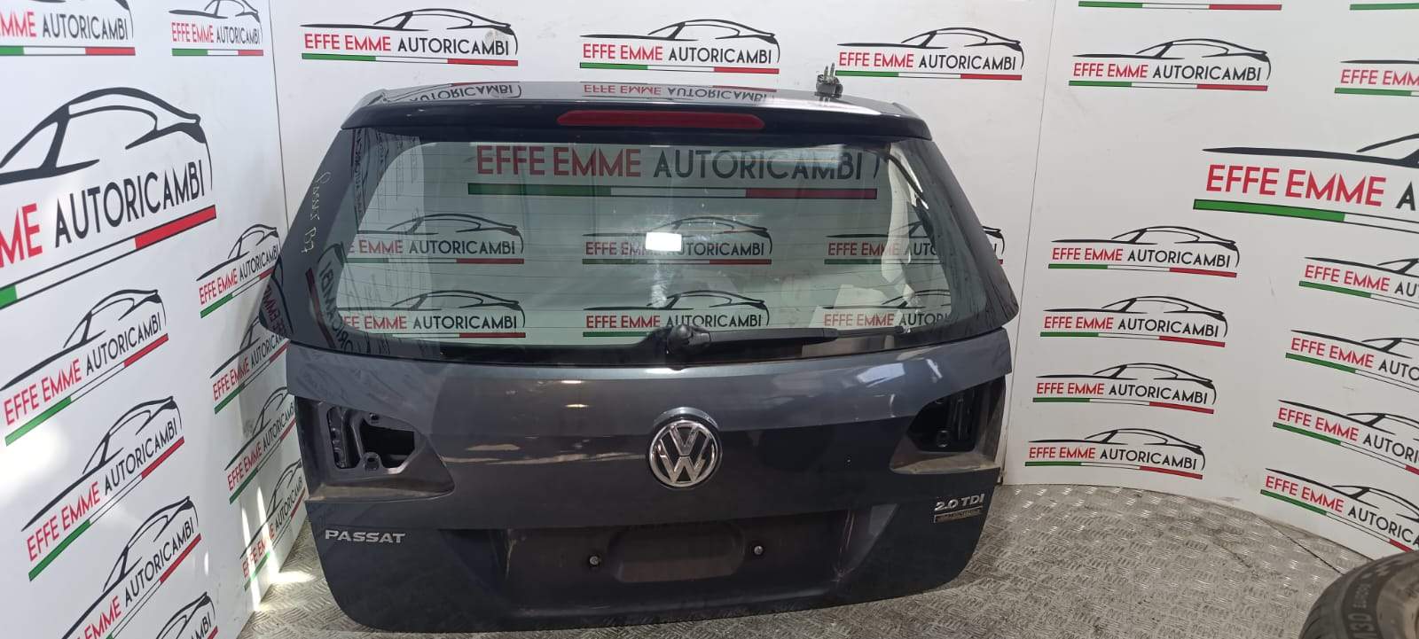 PORTELLONE POSTERIORE VOLKSWAGEN PASSAT SW B7