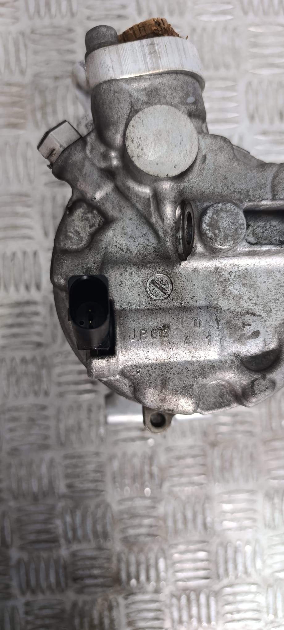 COMPRESSORE ARIA CONDIZIONATA VOLKSWAGEN GOLF 2.0 TDI SIGLA CRB