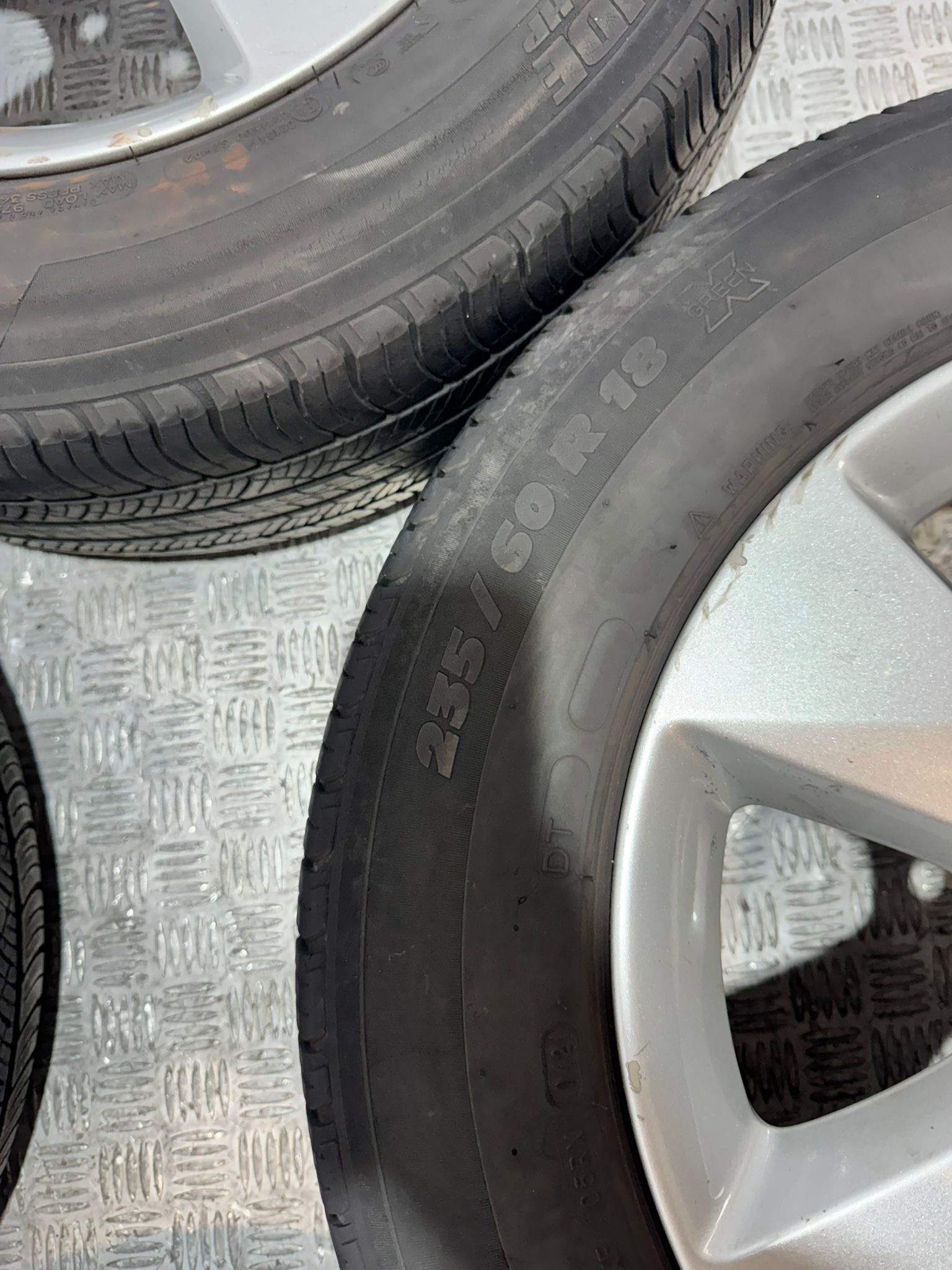 CERCHI E GOMME JAGUAR E-PACE EPACE 235 60 18 gomme al 20%