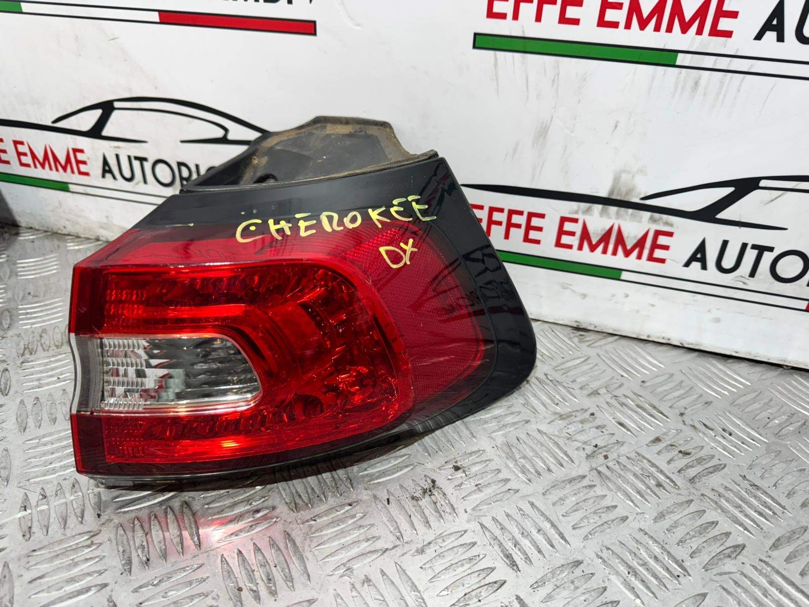 STOP ESTERNO DESTRO CHEROKEE ANNO 2018