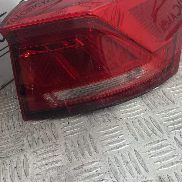 STOP DESTRO ESTERNO VOLKSWAGEN TROC T ROC