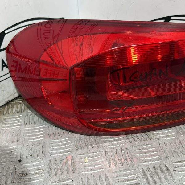 STOP ESTERNO SINISTRO VOLKSWAGEN TIGUAN ALOGENO PRIMA SERIE