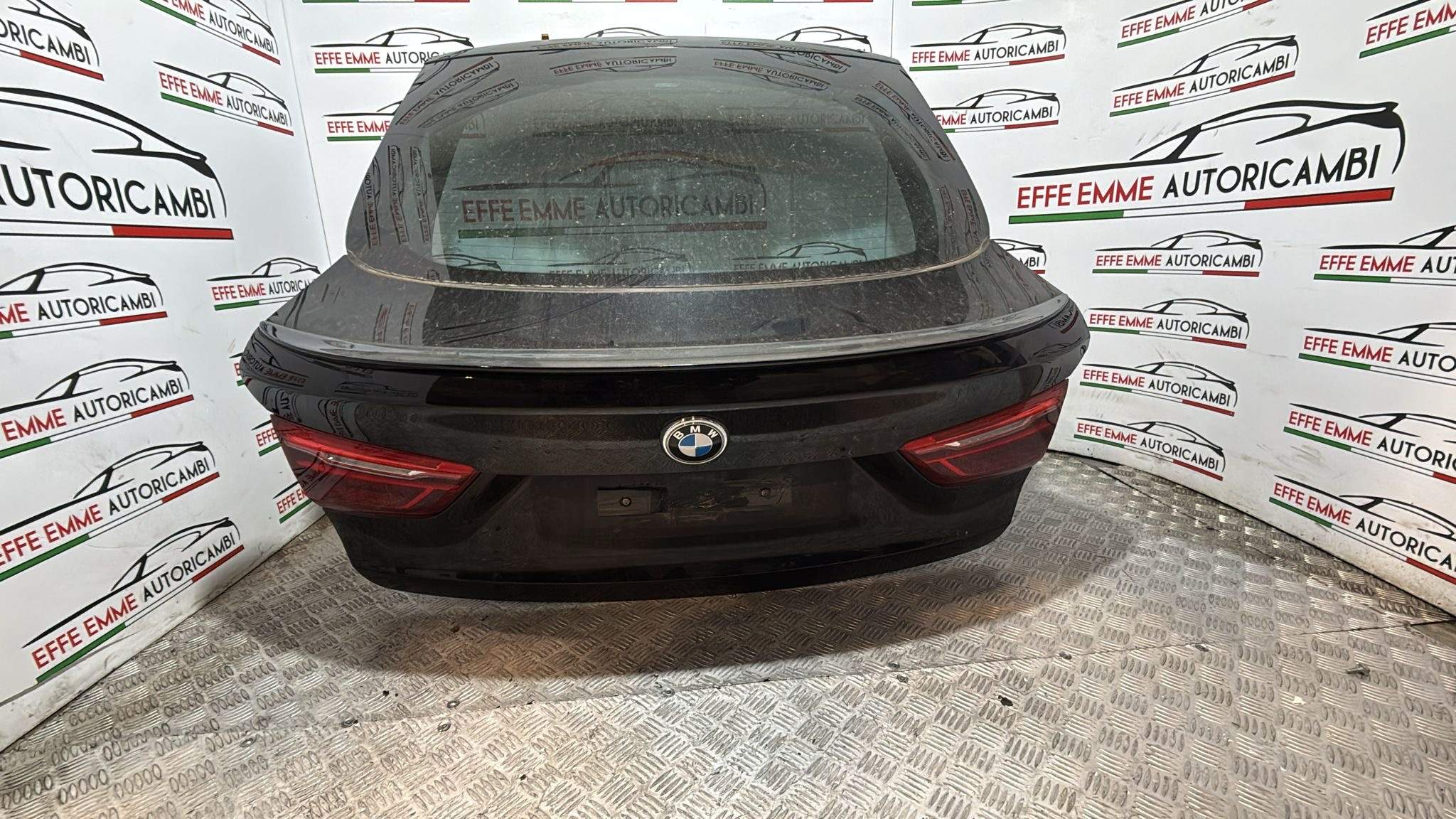 PORTELLONE BMW X6 2019 F16 COLORE NERO COMPLETO DI STOP E SPOILER