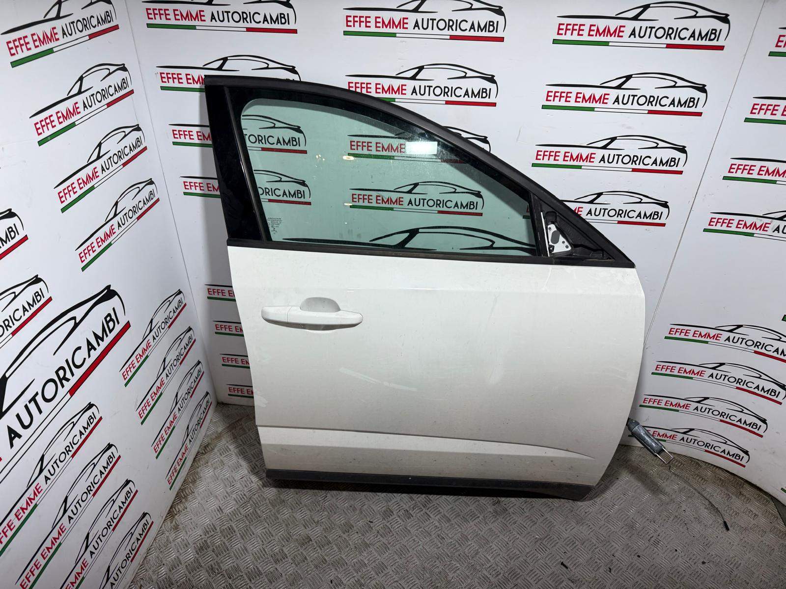 PORTA PORTIERA SPORTELLO JAGUAR E-PACE EPACE ANTERIORE DESTRO DX COMPLETO DI VETRO ALZAVETRO SERRATURA MANIGLIA COLORE BIANCO