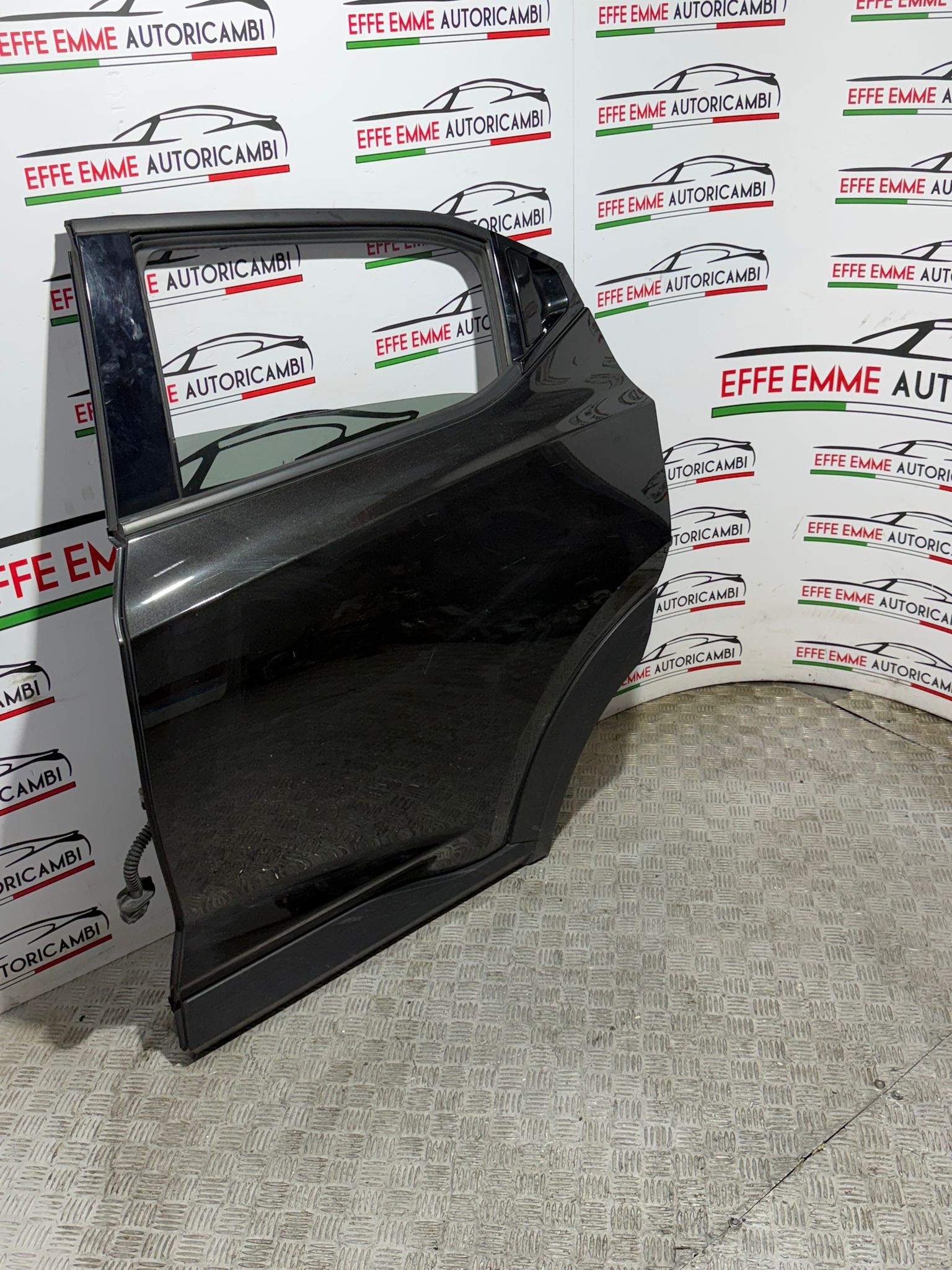 PORTA PORTIERA SPORTELLO NISSAN JUKE F16 POSTERIORE SINISTRA SX COLORE NERO COMPLETA DI MANIGLIA ALZAVETRO MODONATURA