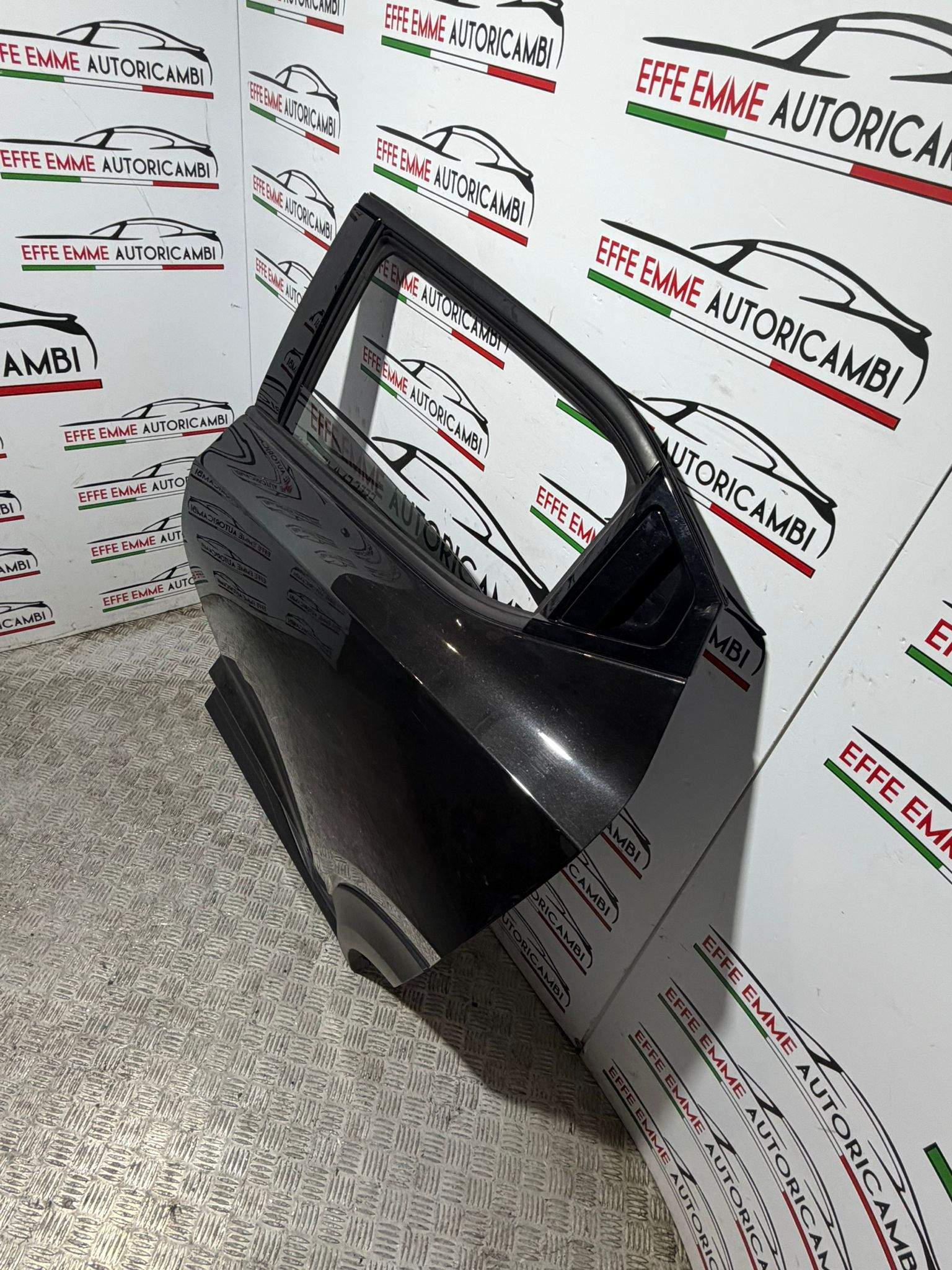 PORTA PORTIERA SPORTELLO NISSAN JUKE F16 POSTERIORE SINISTRA SX COLORE NERO COMPLETA DI MANIGLIA ALZAVETRO MODONATURA