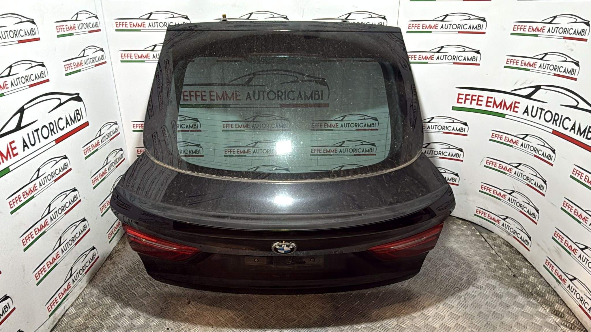 PORTELLONE BMW X6 2019 F16 COLORE NERO COMPLETO DI STOP E SPOILER