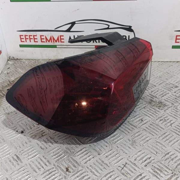 STOP ESTERNO SINISTRO OPEL CORSA F 1.5 HDI SIGLA YH01
