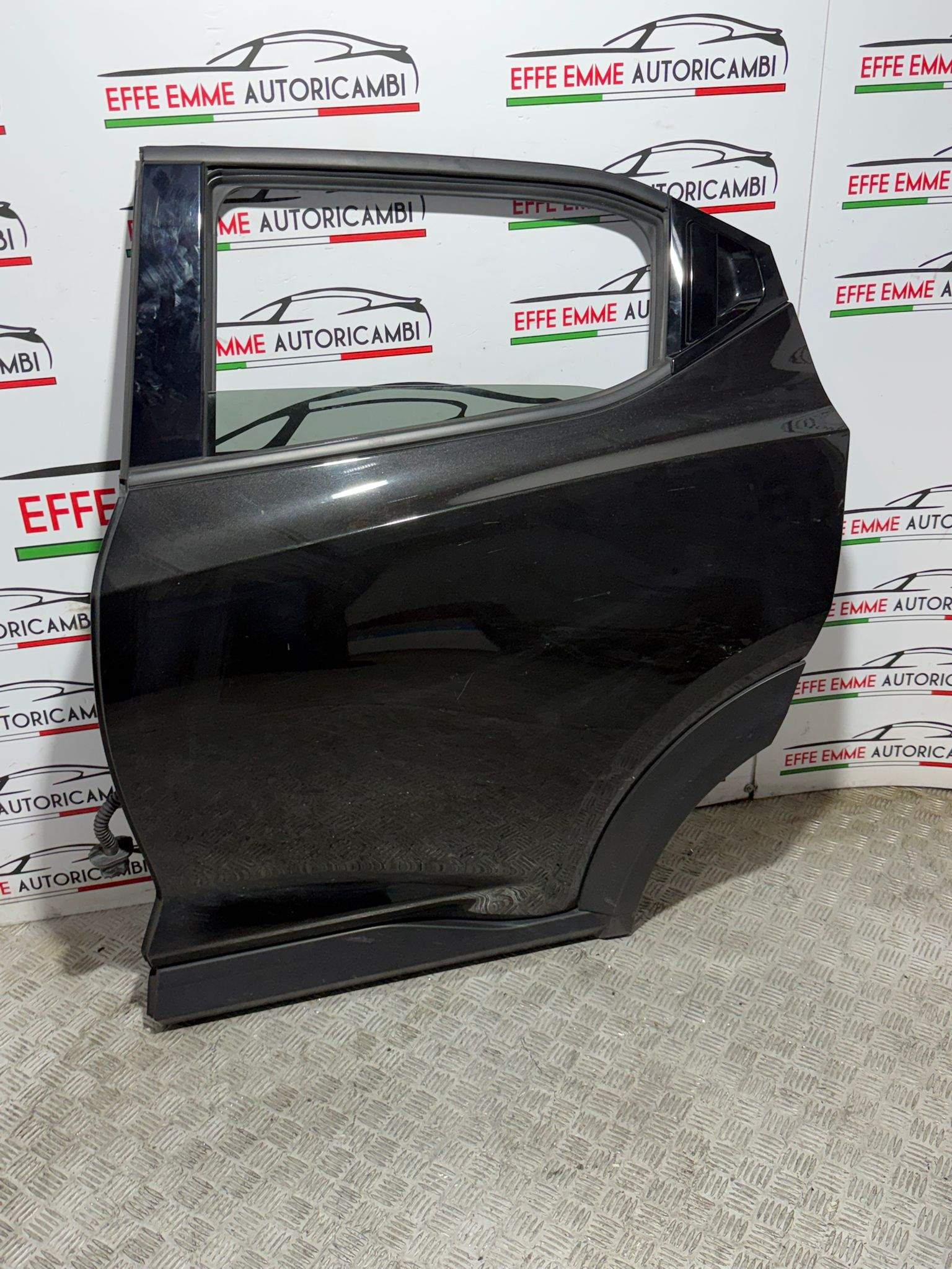 PORTA PORTIERA SPORTELLO NISSAN JUKE F16 POSTERIORE SINISTRA SX COLORE NERO COMPLETA DI MANIGLIA ALZAVETRO MODONATURA