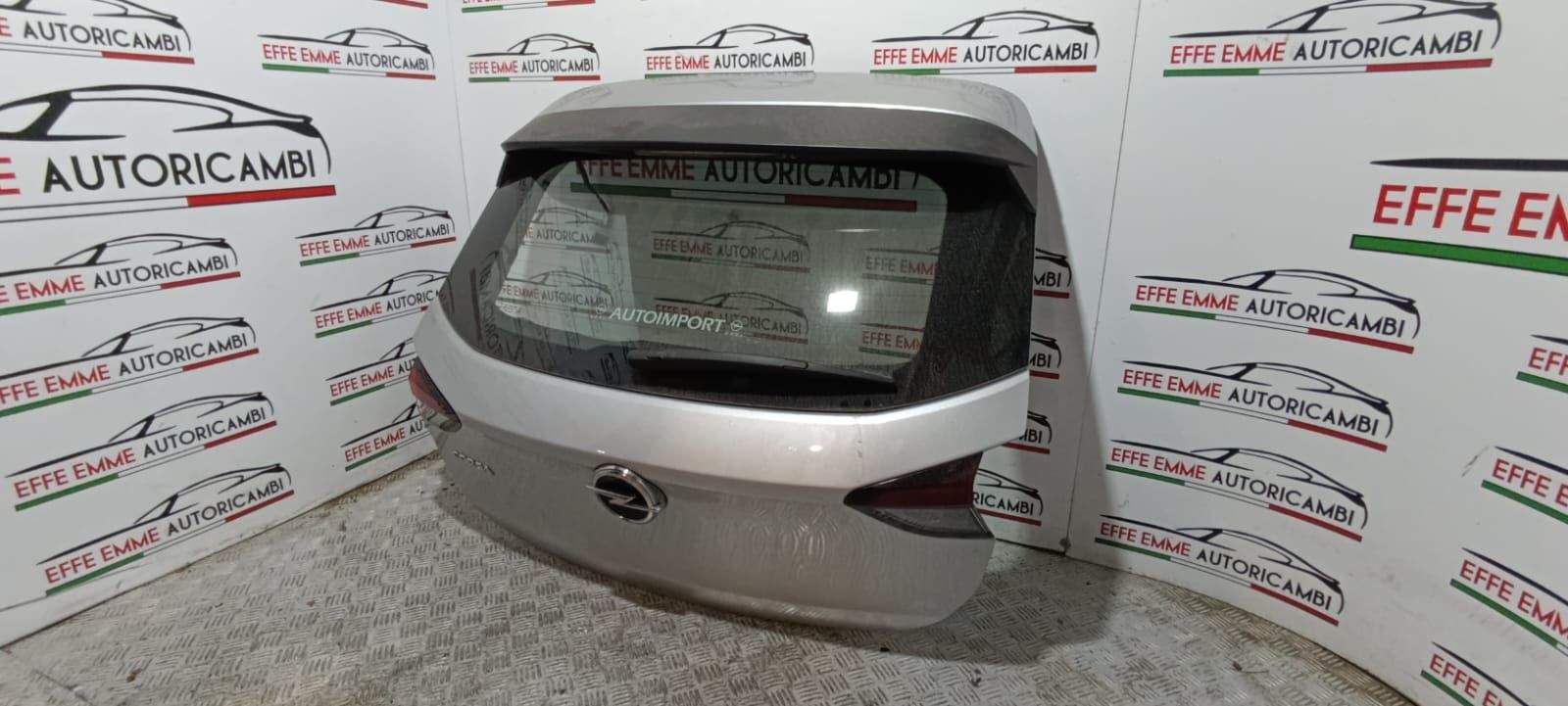 PORTELLONE POSTERIORE OPEL CORSA F 1.5 HDI SIGLA YH01 COLORE GRIGIO