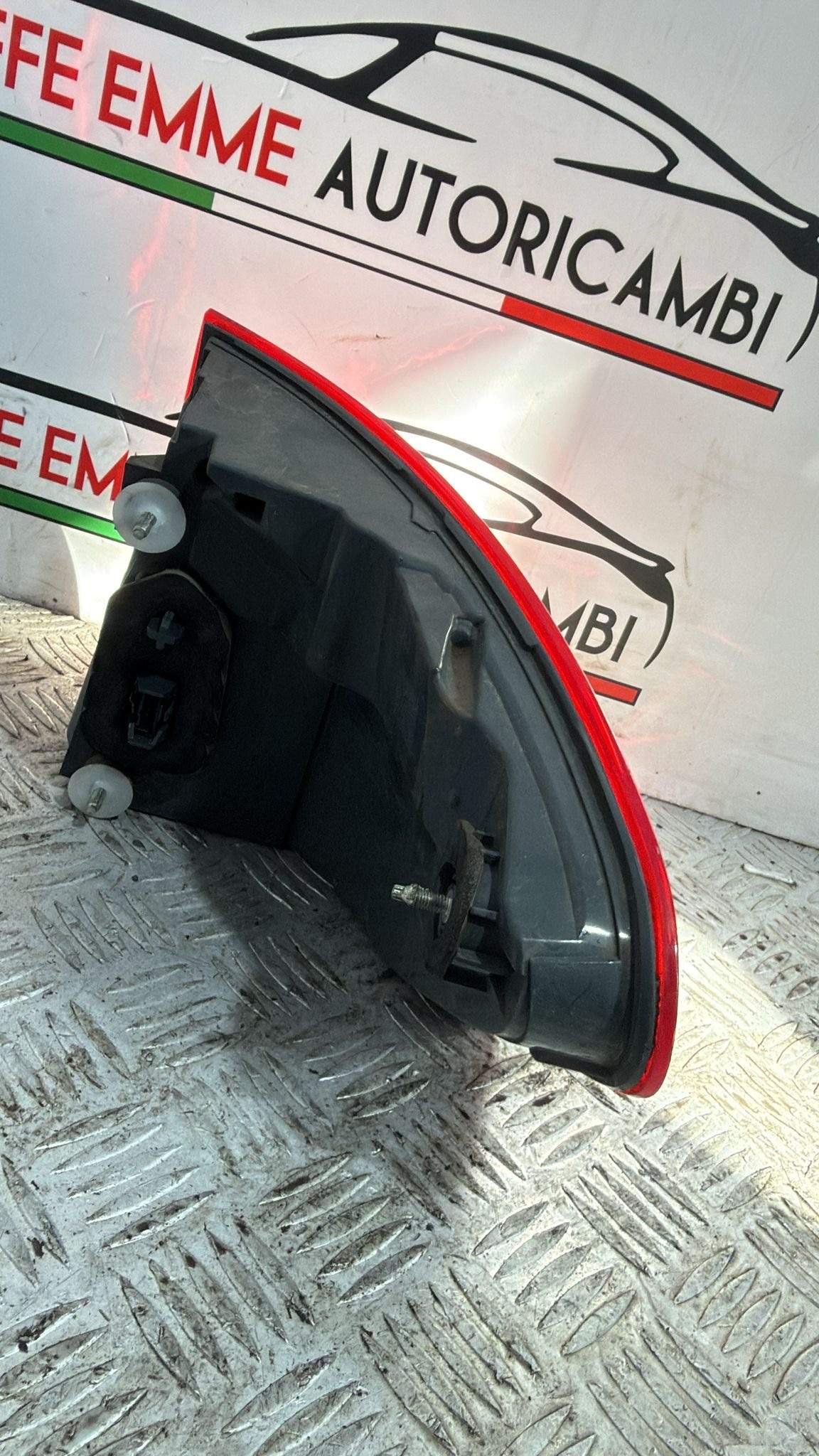 STOP ESTERNO SINISTRO SX BMW F11