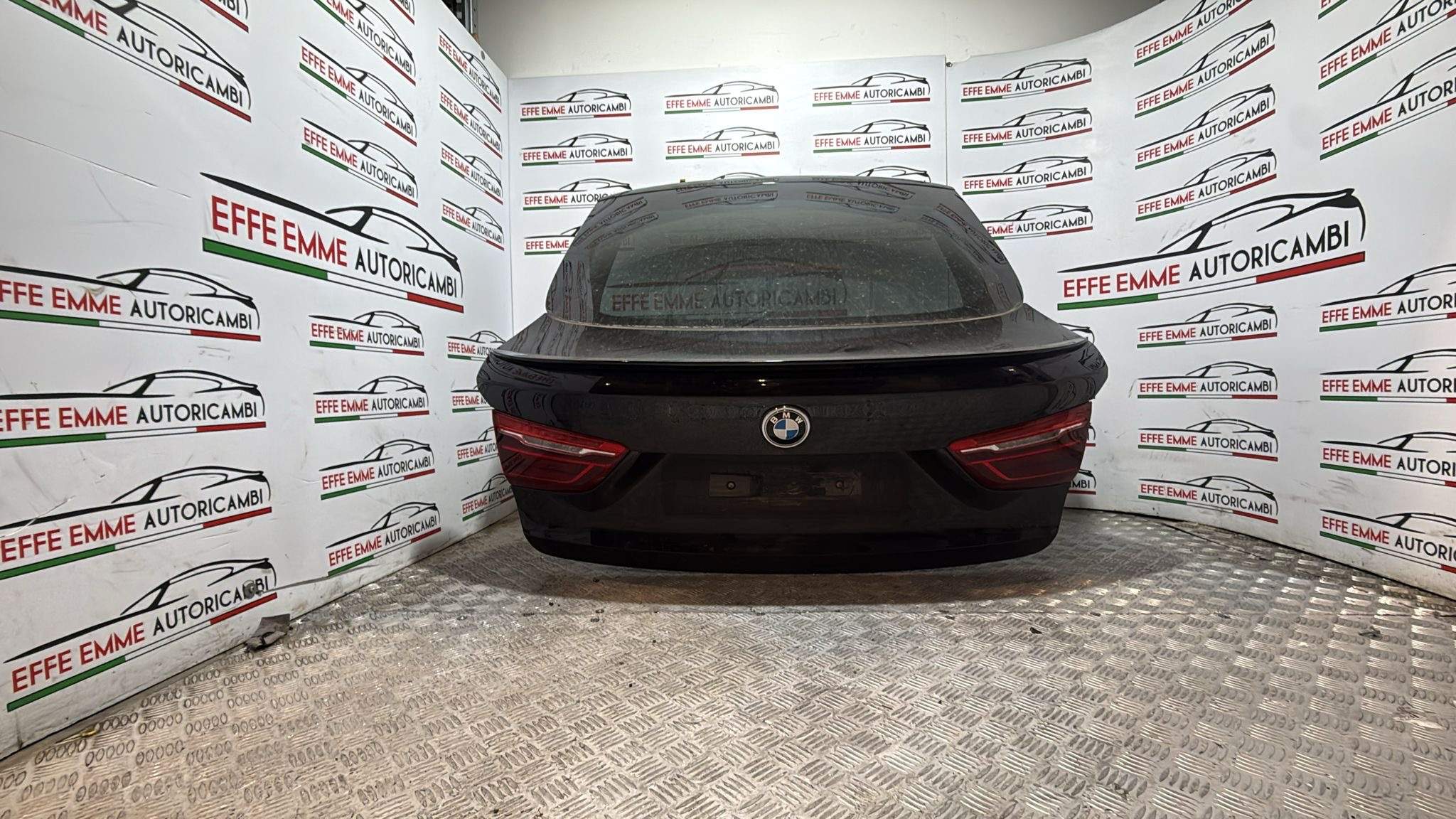 PORTELLONE BMW X6 2019 F16 COLORE NERO COMPLETO DI STOP E SPOILER