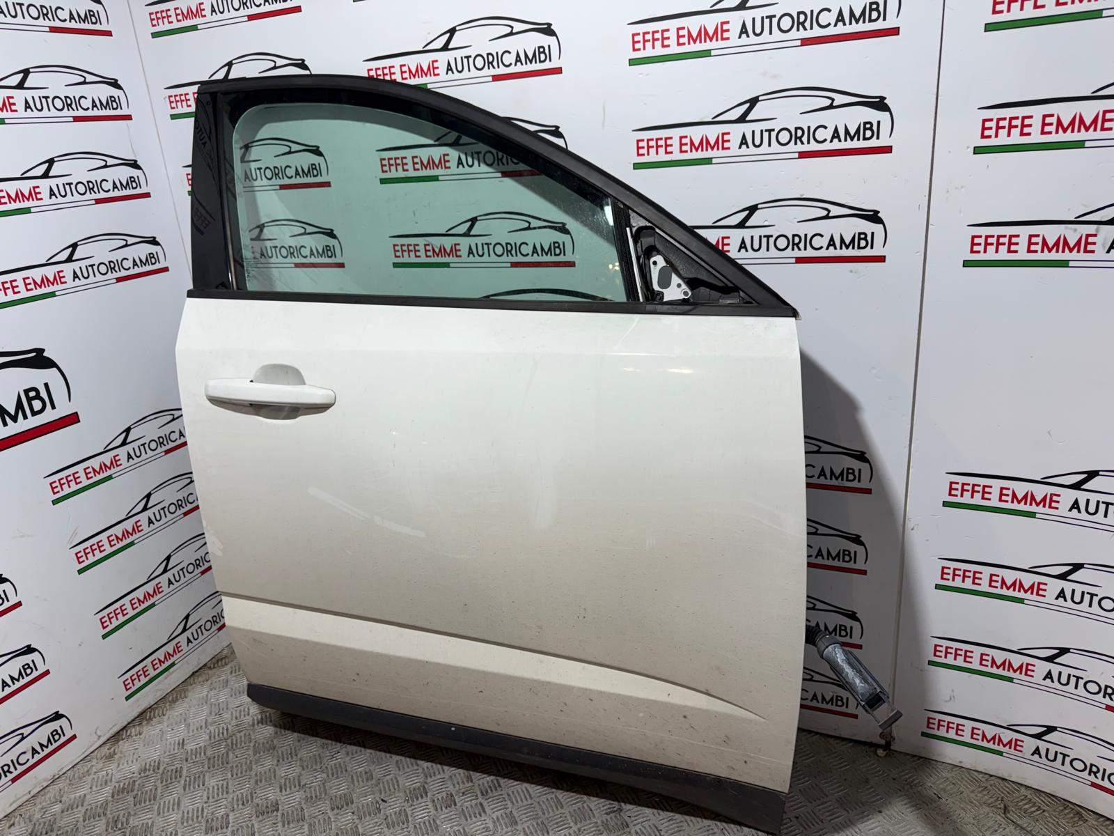 PORTA PORTIERA SPORTELLO JAGUAR E-PACE EPACE ANTERIORE DESTRO DX COMPLETO DI VETRO ALZAVETRO SERRATURA MANIGLIA COLORE BIANCO