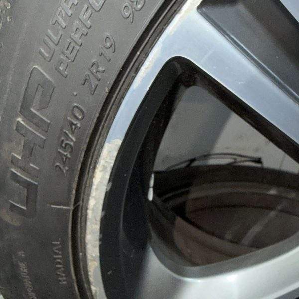 CERCHI E GOMME JAGUAR 245 40 19 GOMME DA SOSTITUIRE 8JCH43