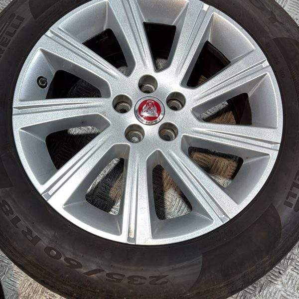 CERCHI E GOMME JAGUAR 235 60 18 DOT 12/23 8JX18 h45