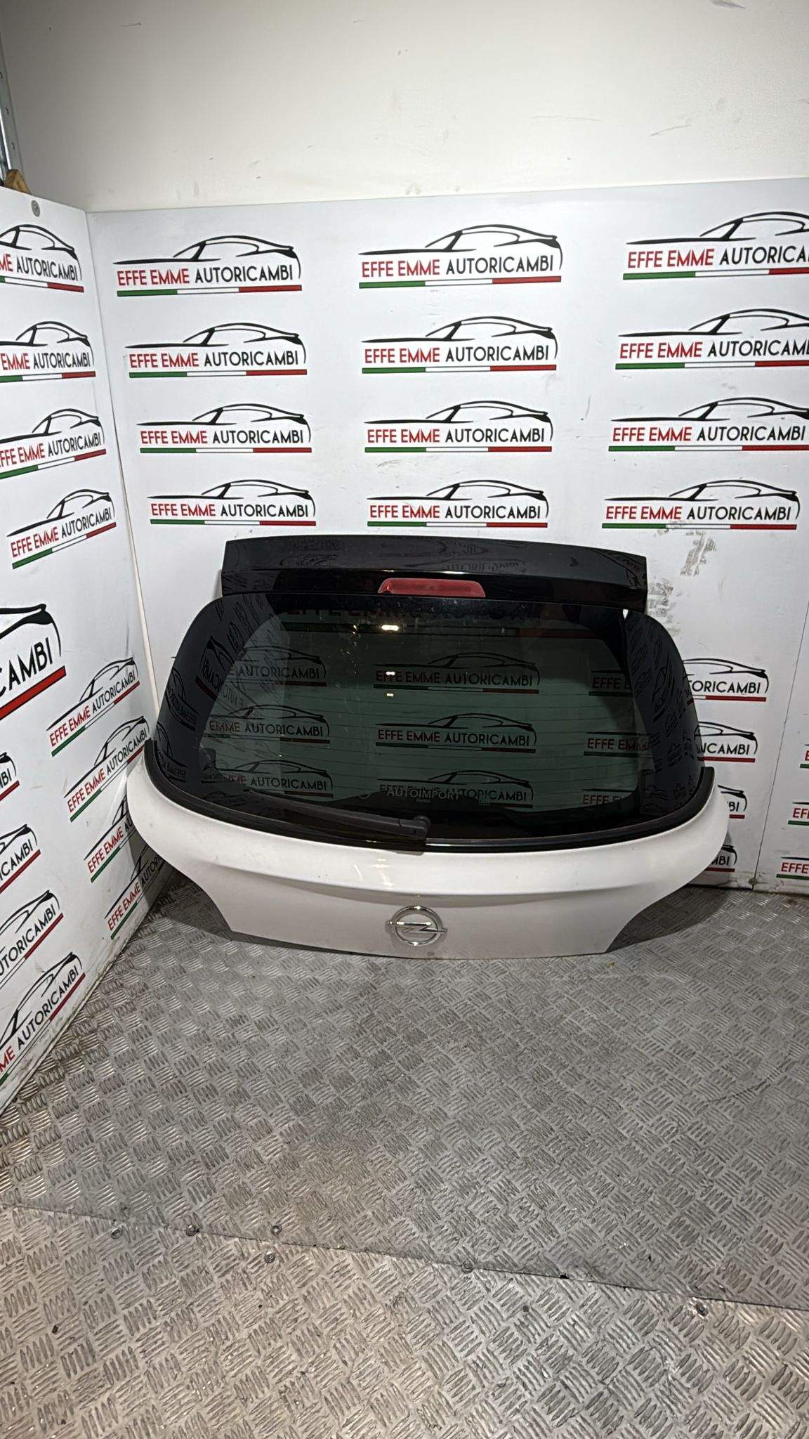 PORTELLONE POSTERIORE OPEL ADAM COLORE BIANCO NERO VETRO FUMÈ