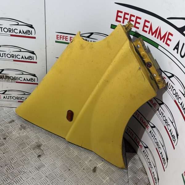PARAFANGO DESTRO DX RENAULT TRAFIC 3 serie colore giallo