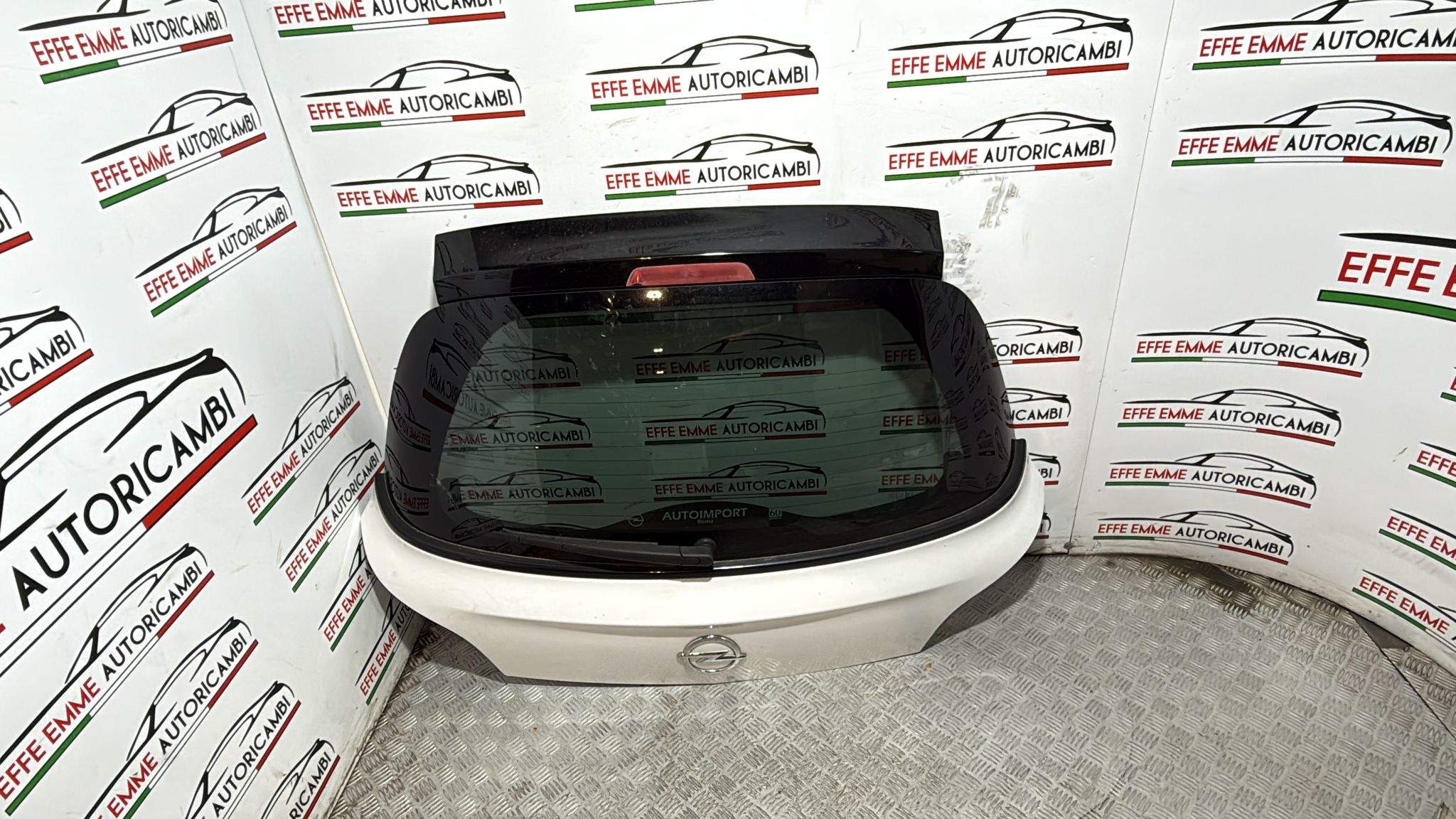 PORTELLONE POSTERIORE OPEL ADAM COLORE BIANCO NERO VETRO FUMÈ