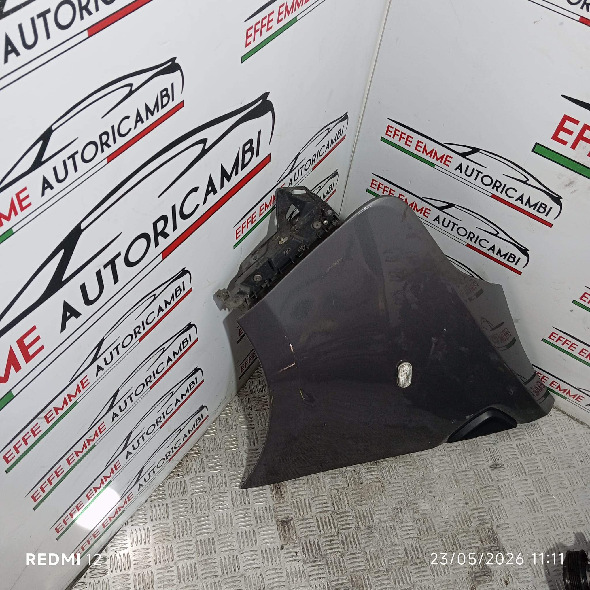 PARAFANGO DESTRO RENAULT TRAFIC ORIGINALE COLORE ANTRACITE