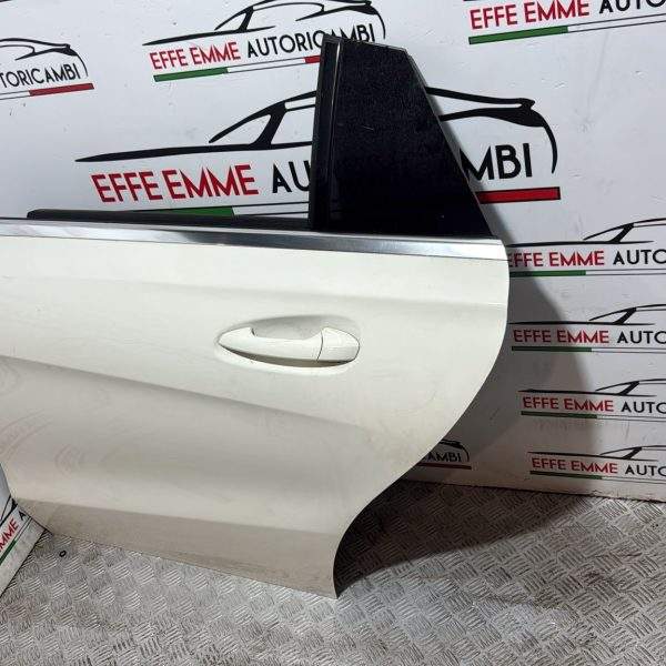 PORTA PORTIERA SPORTELLO POSTERIORE SINISTRA SX MERCEDES CLA W117 COLORE BIANCO