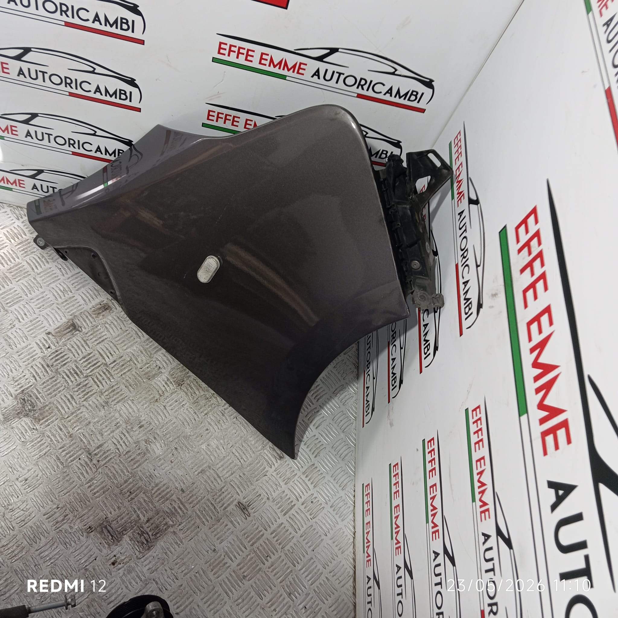 PARAFANGO DESTRO RENAULT TRAFIC ORIGINALE COLORE ANTRACITE