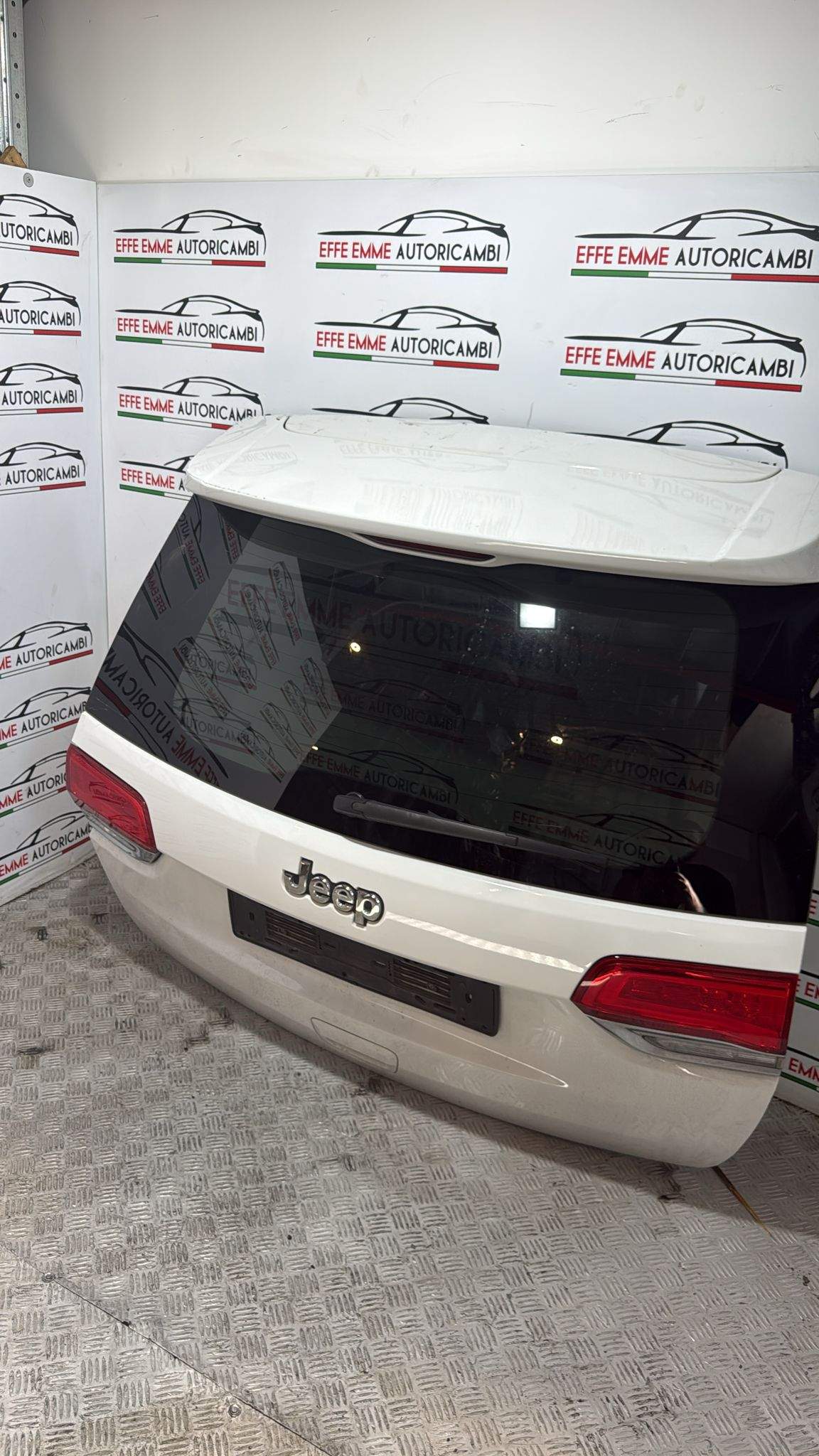 PORTELLONE POSTERIORE JEEP GRAN CHEROKEE 2019 4 SERIE COLORE BIANCO