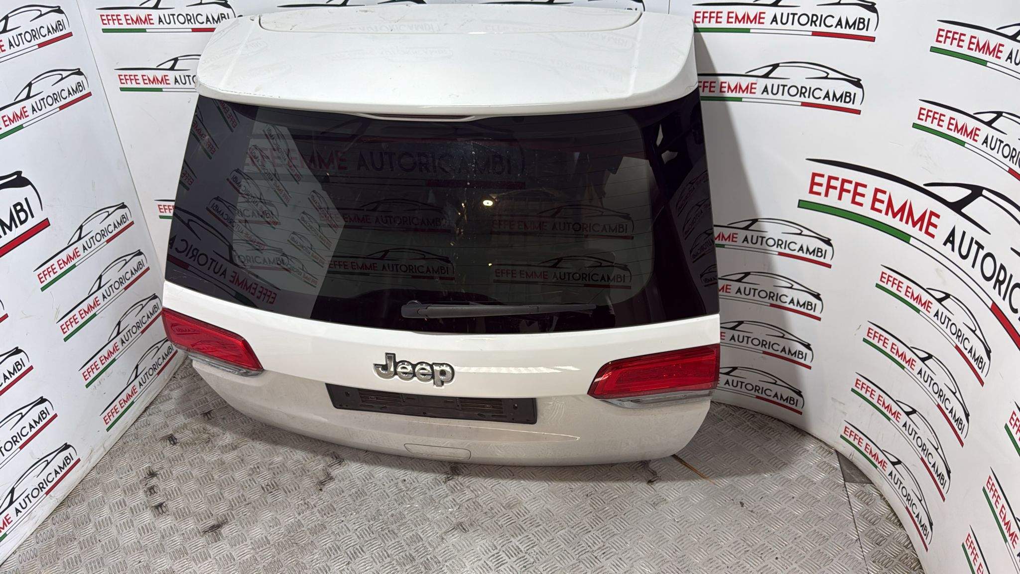 PORTELLONE POSTERIORE JEEP GRAN CHEROKEE 2019 4 SERIE COLORE BIANCO