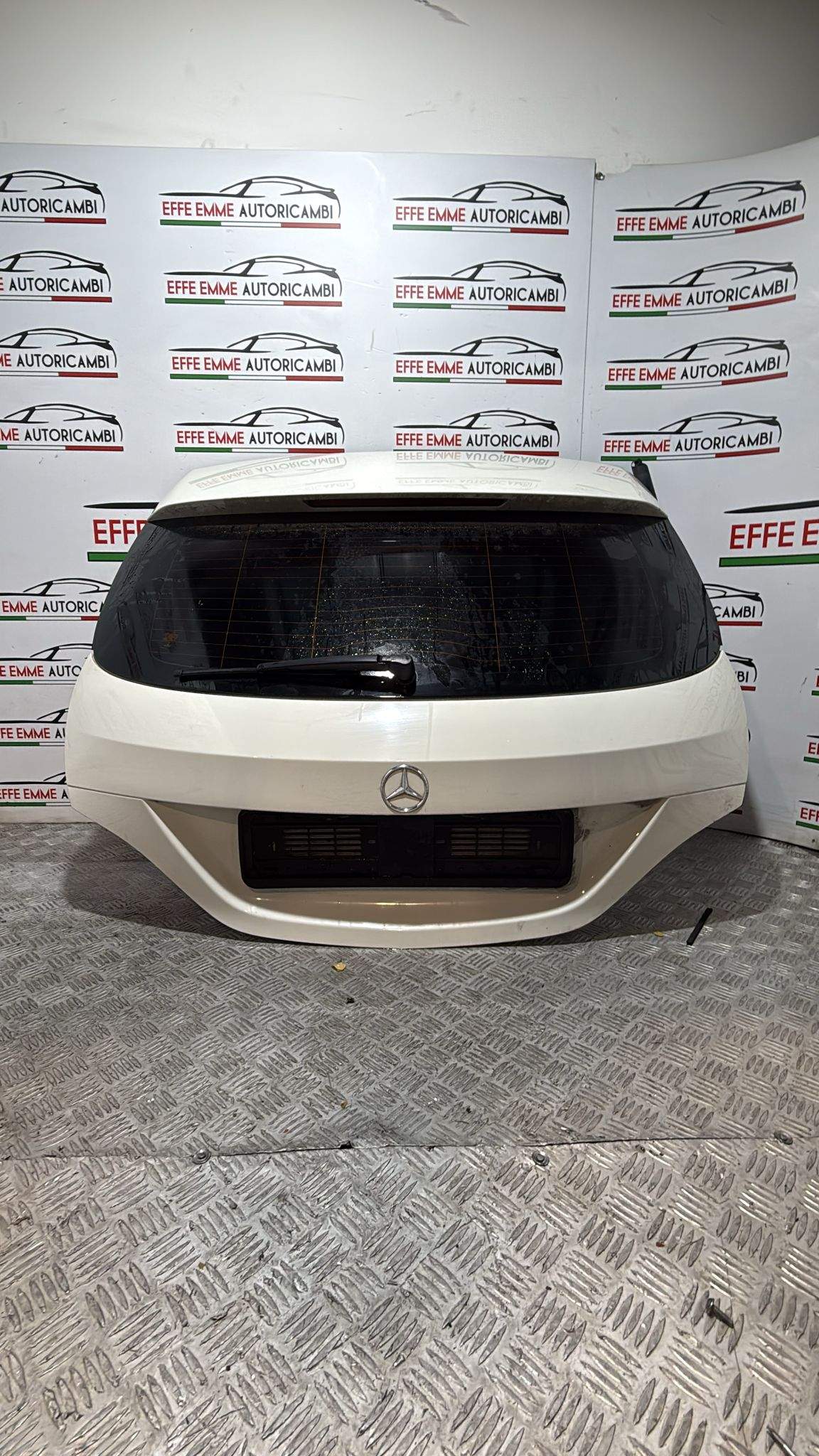 PORTELLONE MERCEDES CLA W117 SPORTBACK COLORE BIANCO