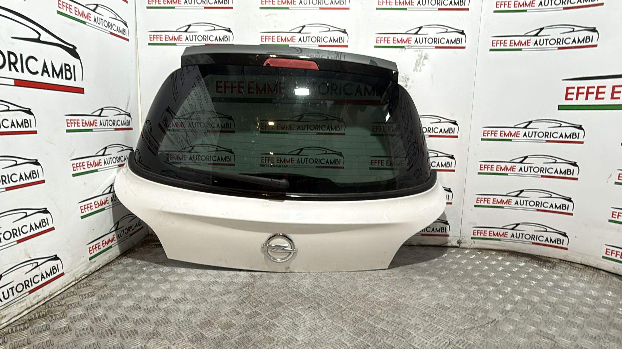 PORTELLONE POSTERIORE OPEL ADAM COLORE BIANCO NERO VETRO FUMÈ