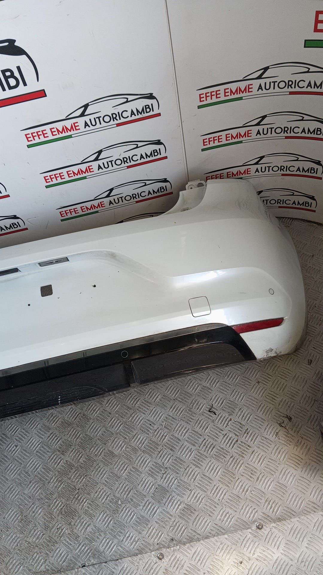 PARAURTI POSTERIORE RENAULT CLIO 5 SERIE BIANCO
