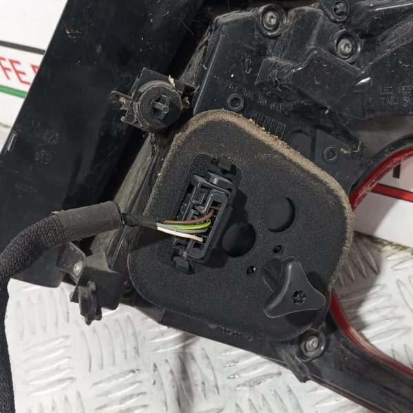 STOP ESTERNO SINISTRO SX PEUGEOT 2008