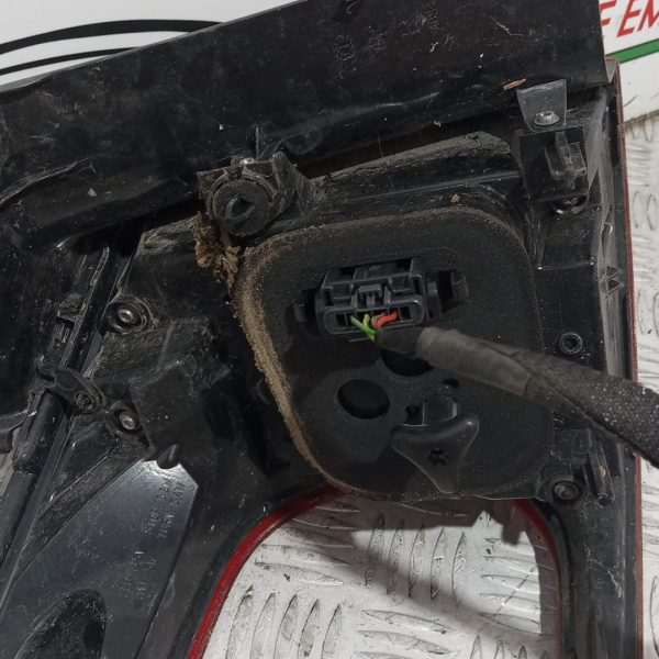 STOP ESTERNO SINISTRO SX PEUGEOT 2008