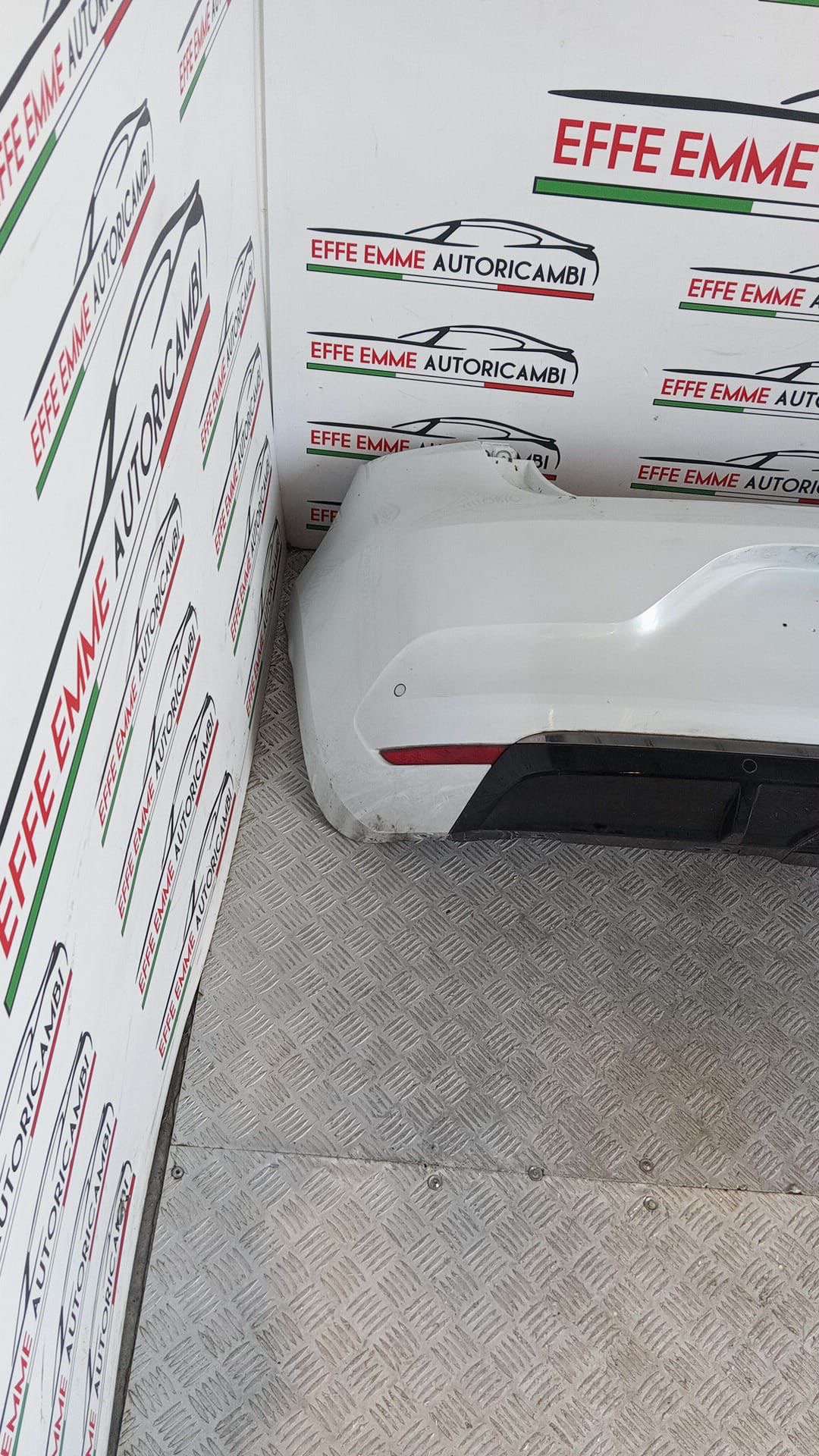 PARAURTI POSTERIORE RENAULT CLIO 5 SERIE BIANCO
