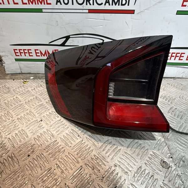 STOP SINISTRO SX ESTERNO BMW X1 U11 completo di cavo