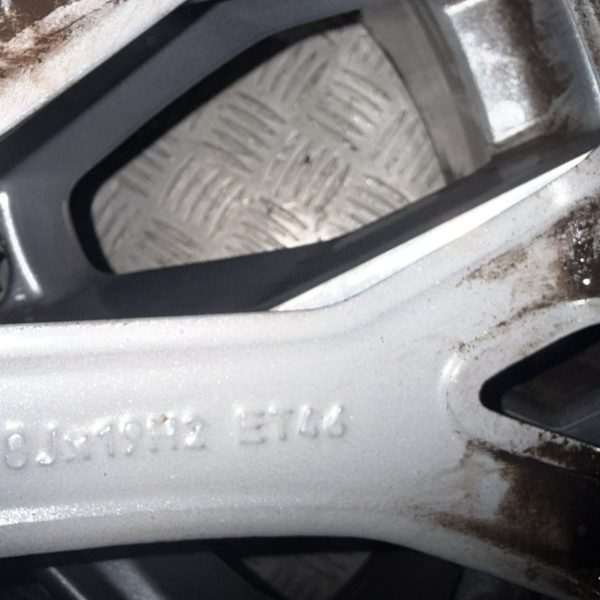 1 Pz CERCHIO IN LEGA CON GOMMA AUDI RS3  POSTERIORE misura 245/35/19
