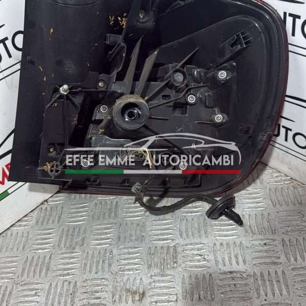 STOP ESTERNO SINISTRO SX MERCEDES GLA X156