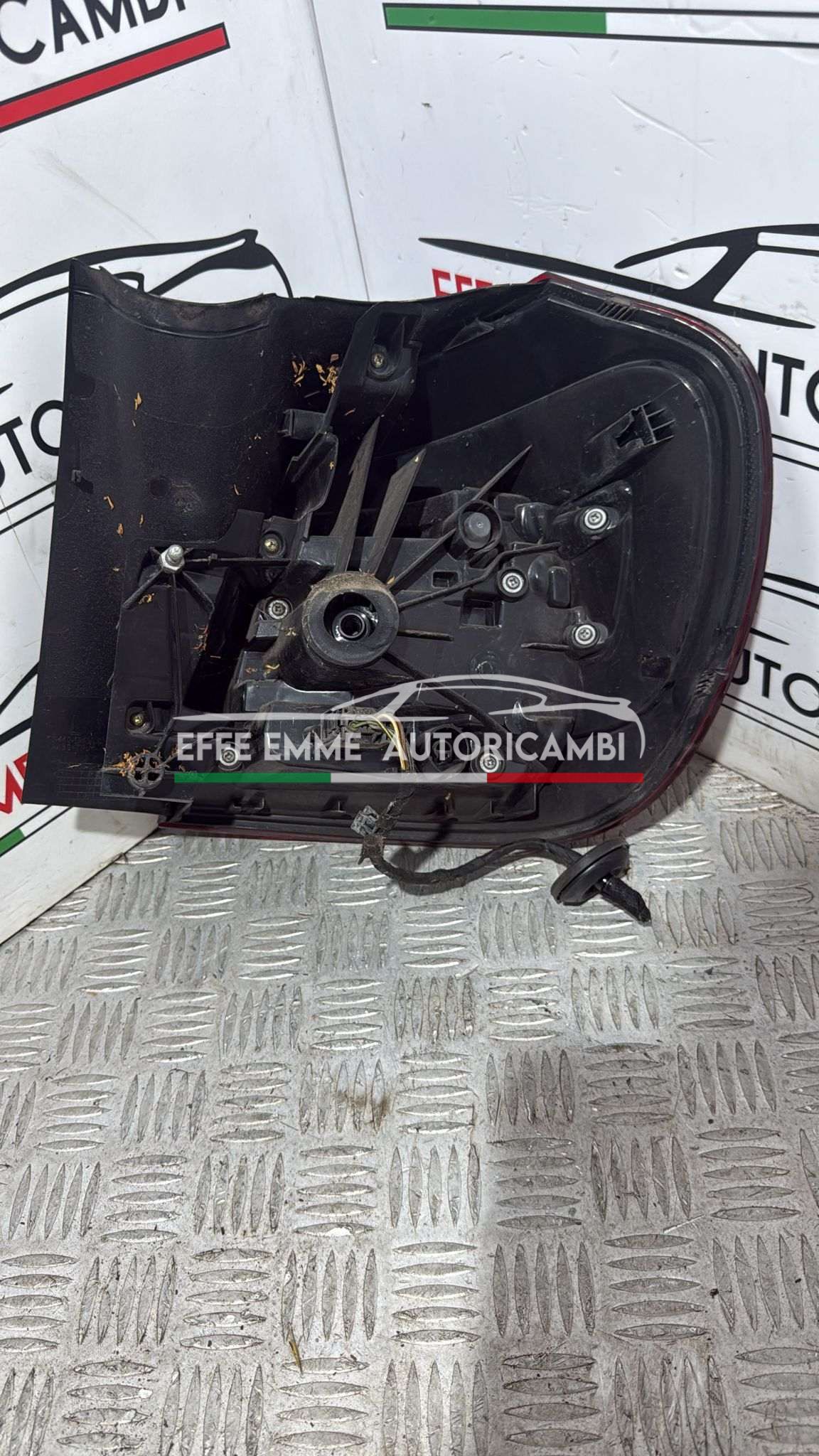 STOP ESTERNO SINISTRO SX MERCEDES GLA X156