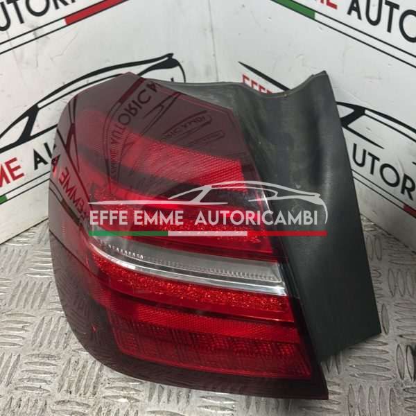 STOP ESTERNO SINISTRO SX MERCEDES GLA X156