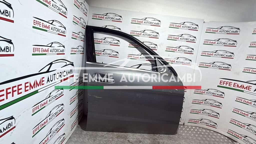 Porta anteriore destra usata Mercedes Classe W