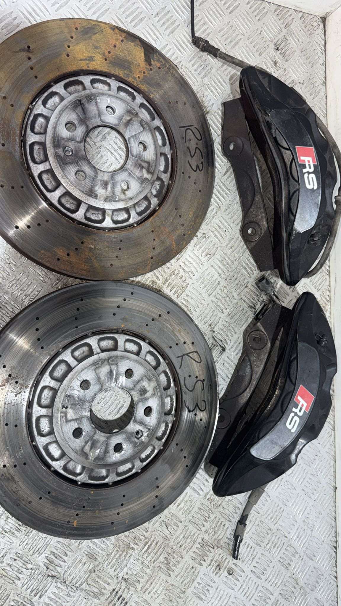IMPIANTO FRENANTE ANTERIORE AUDI RS3 8Y