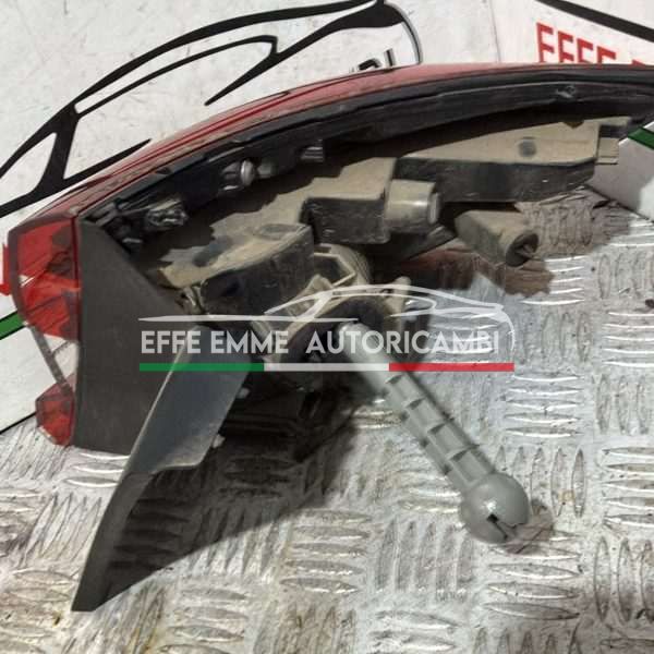 STOP FANALE POSTERIORE SINISTRO SX RENAULT CLIO 5 SERIE