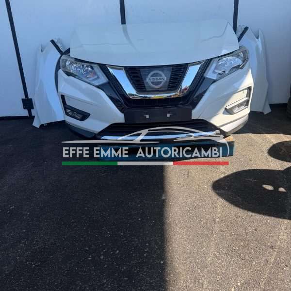 MUSO MUSATA FRONTALE NISSAN XTRAIL X TRAIL 2.0 DCI CAMBIO AUTOMATICO ANNO 2017 COLORE BIANCO