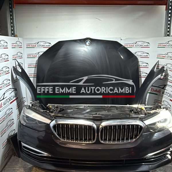 MUSO MUSATA FRONTALE ANTERIORE BMW SERIE 5 G30 COLORE NERO